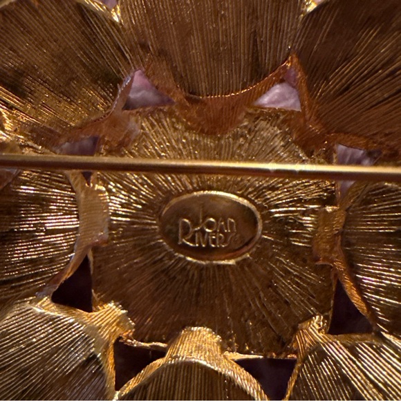 JOAN RIVERS Cabochon Faux Pearl Maltese Cross Brooch Modest Jewelry 2 1/2” - Picture 10 of 10